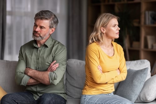 couple experiencing effects of stonewalling