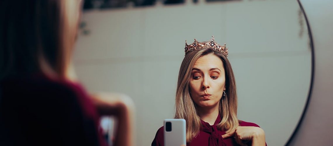 Signs of a narcissistic partner